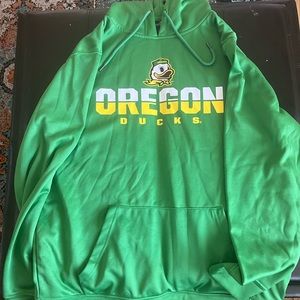 Men's Colosseum Green Oregon Ducks Lantern Pullover Hoodie (Large)(Used)